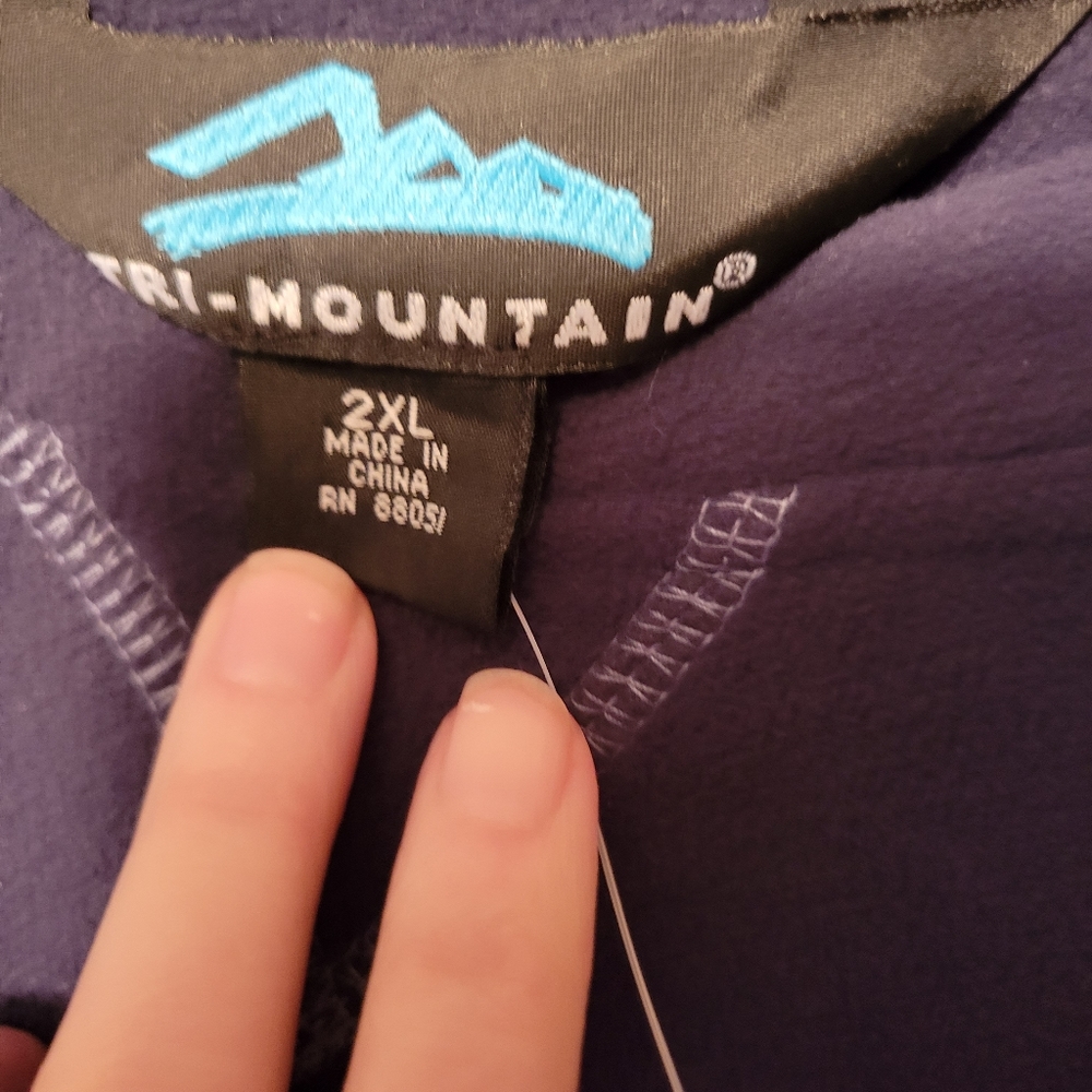 Fleece pullover - Picture 6 of 8